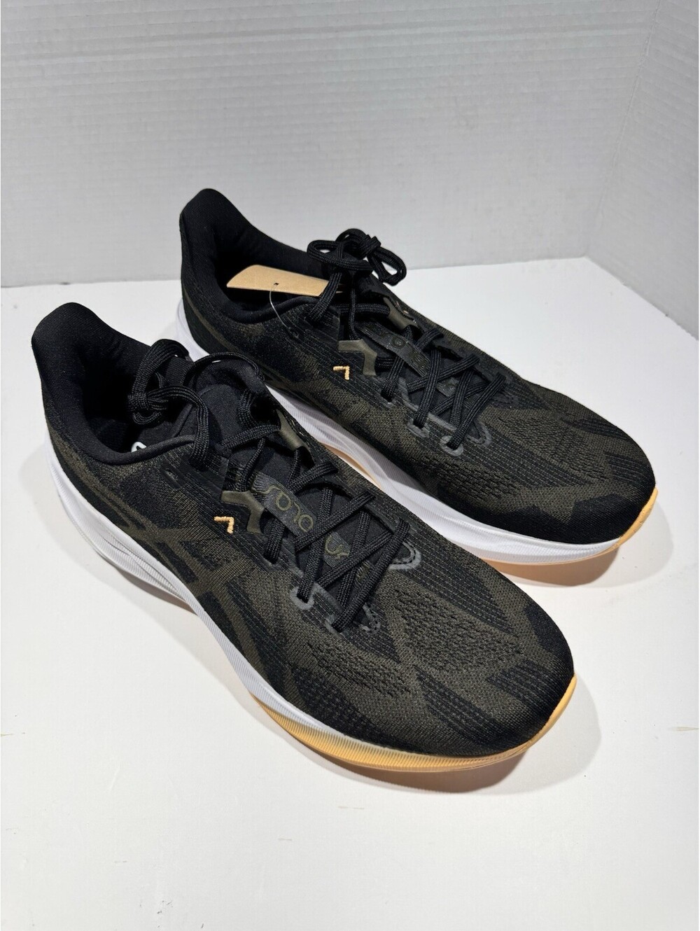 Asics Dynablast 5 - Men’s Size 11.5 - Regular Width - Brand New In Box!